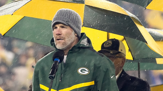 Mark Brunell Fondly Recalls The Time Brett Favre Tortured A Deer To Death